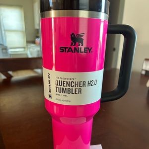 NWT Electric Pink 40 oz. Stanley